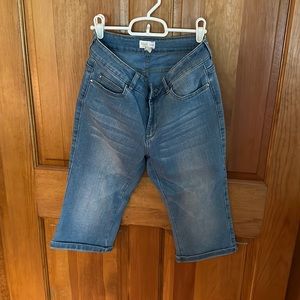 Rafaella sport below knee jeans. Size 4.